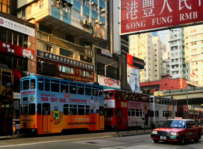 在香港讀大學(xué)需要多少花費(fèi)呢？